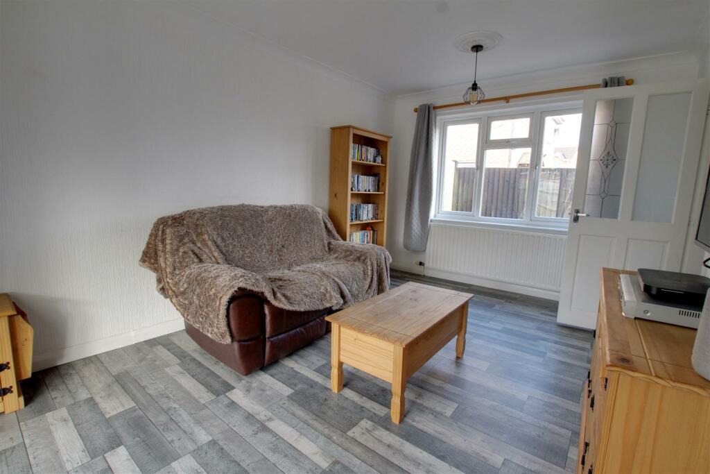 Cawkwell Close, Sutton-On-Sea photo 3