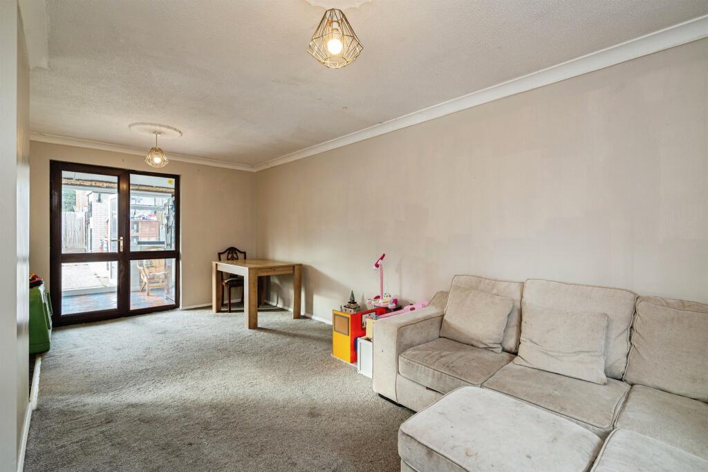 House in Mid Suffolk, Stradbroke - More