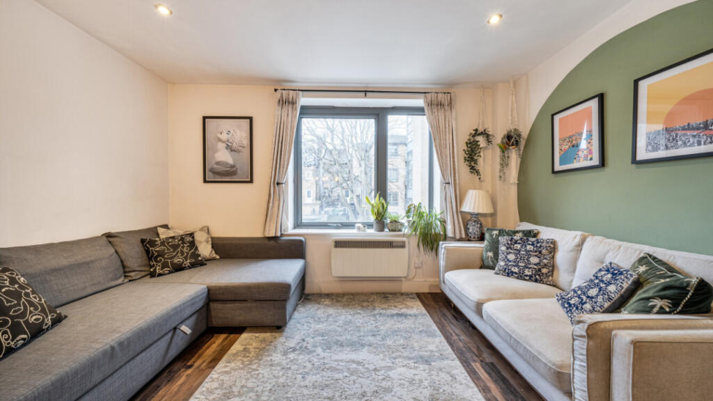 Main image of property: Kenton Apartments, Clapham Park Road, Clapham, SW4 7AQ