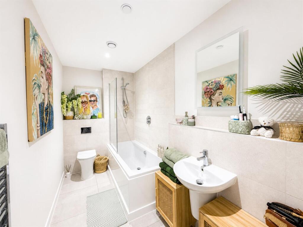 Apartment in Chelmsford - More