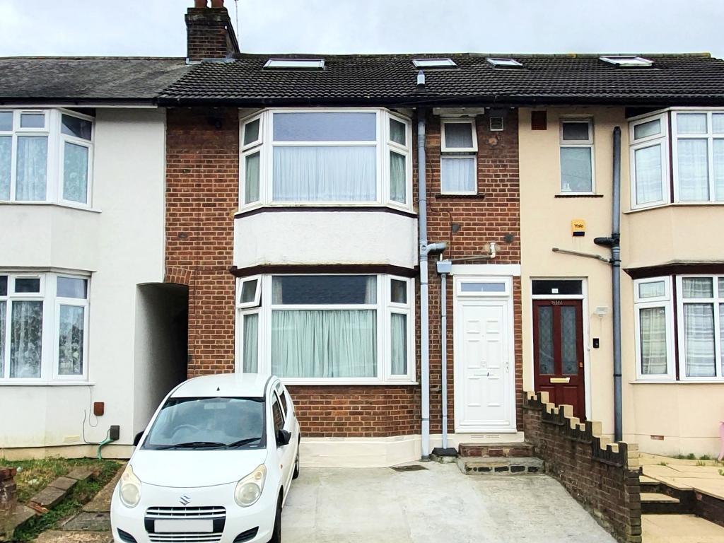 Main image of property: St Augustine Avenue, Saints Area, Luton, Bedfordshire, LU3 1QD