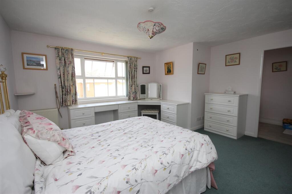 Bourton Way, Wellingborough - More