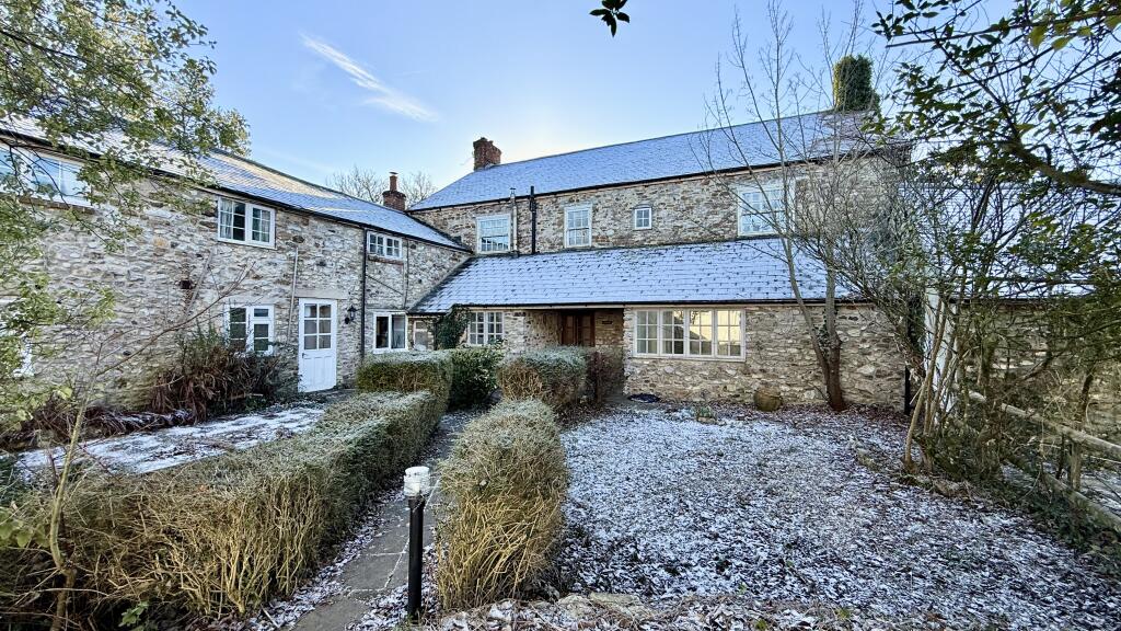 Main image of property: Farm House, Snodwell Farm, Post Lane, Cotleigh, Honiton, Devon EX14 9HZ