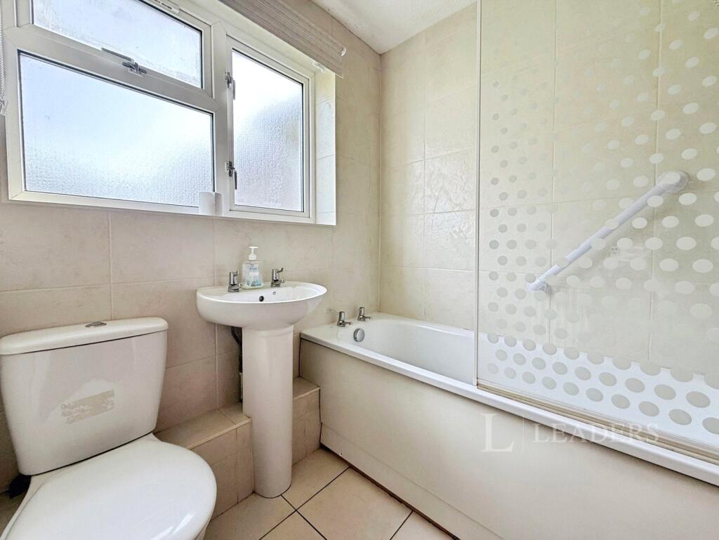 Apartment in Hitchin, Westmill - View 5