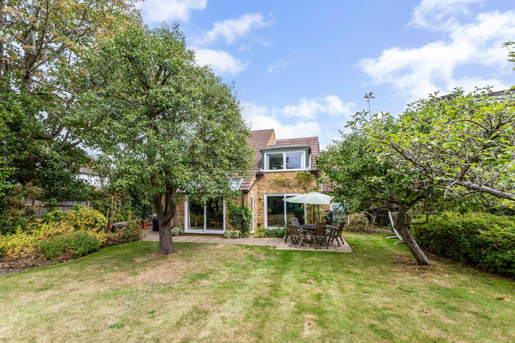 House in Twickenham - View 4
