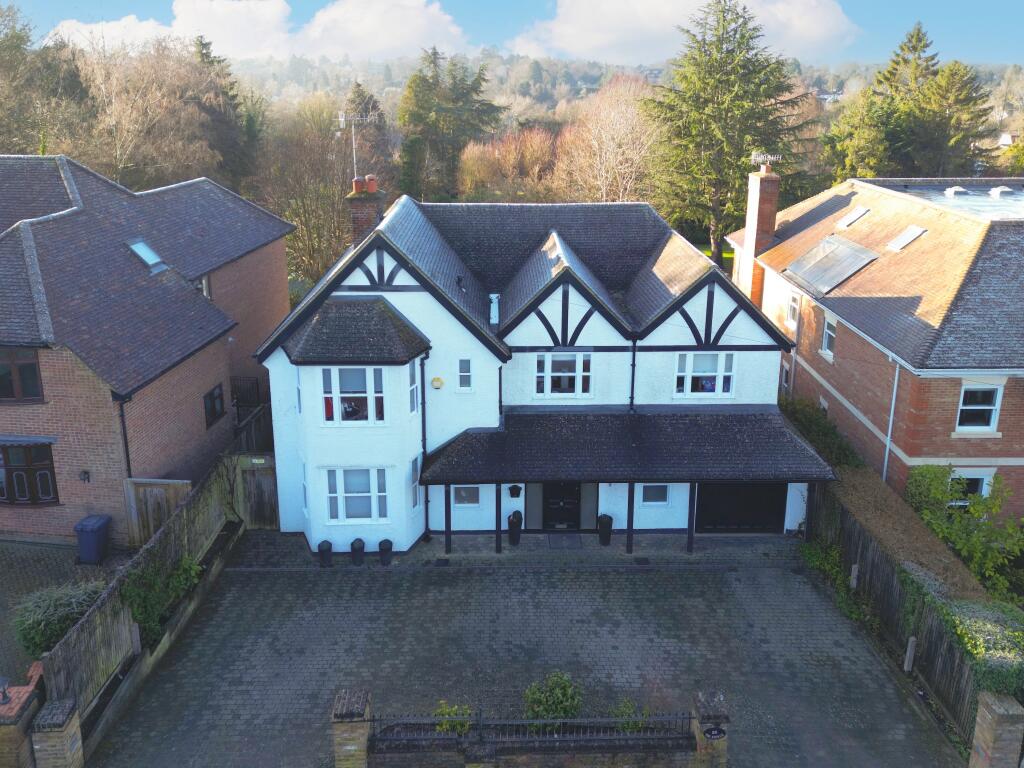 Main image of property: The Avenue, Radlett, WD7