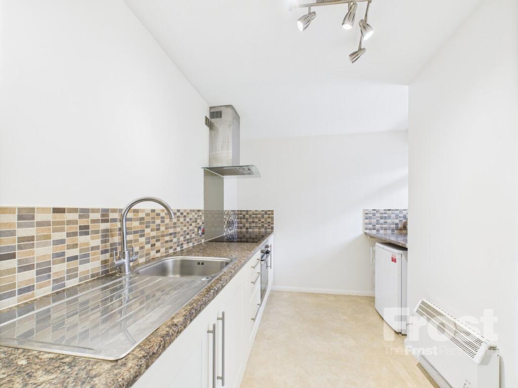 Apartment in Slough - View 4