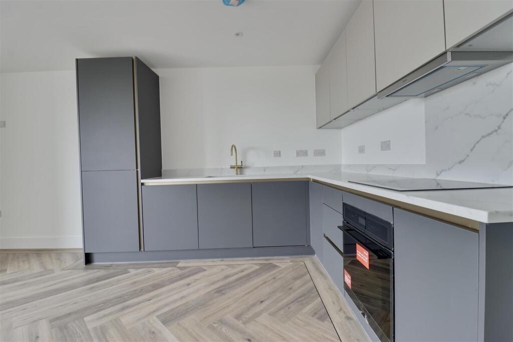 Apartment in Portsmouth - View 5