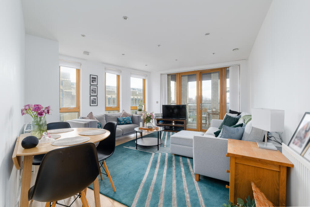 Main image of property: Wharf Lane, London, E14