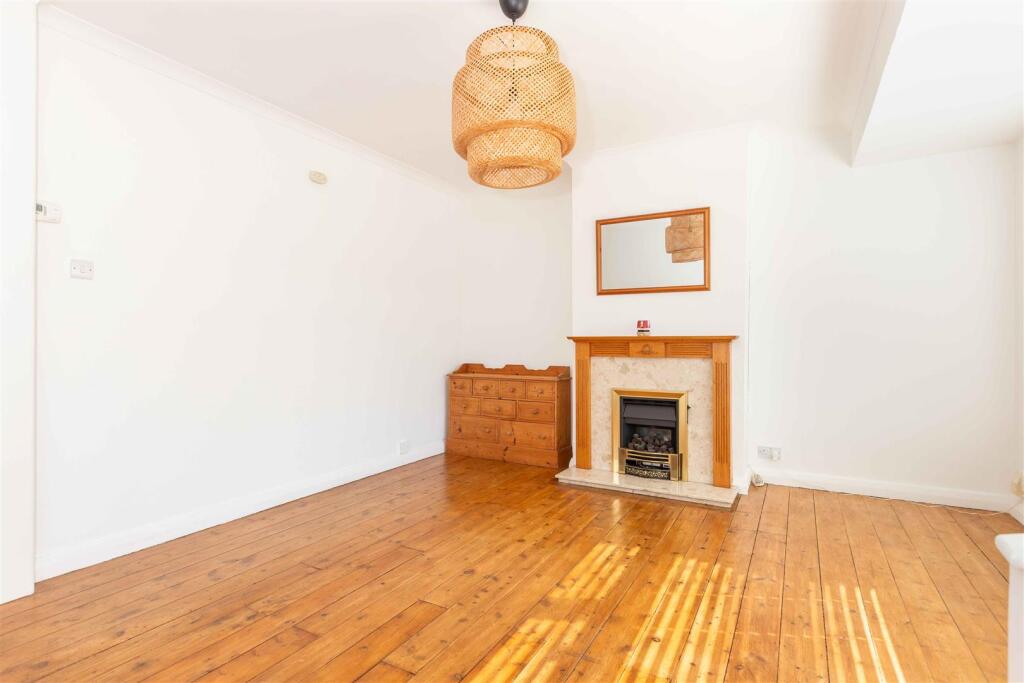 House in Worthing, West Sussex - View 4