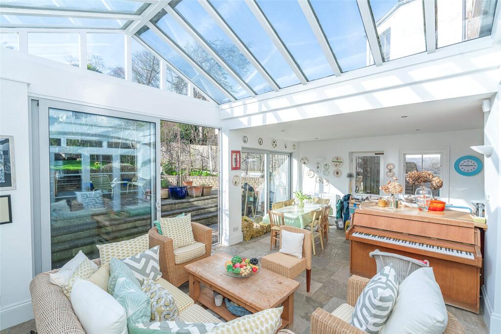 Main image of property: Cholmeley Park, London, N6