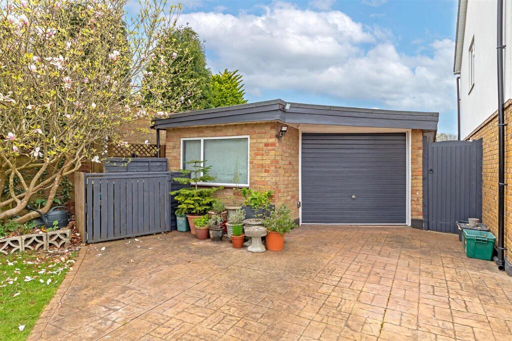 Additional image 20 of Penn Road, Park Street, St. Albans