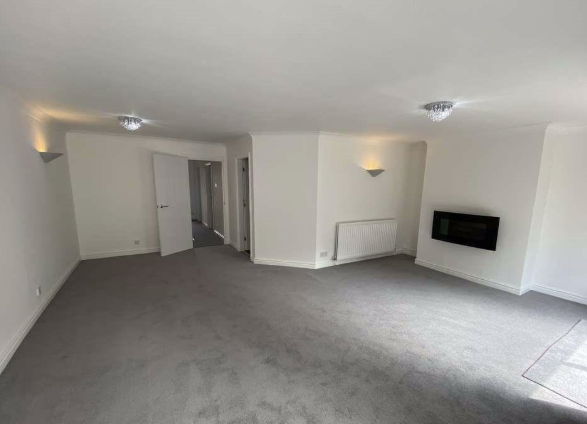 Apartment in Stockport - View 2