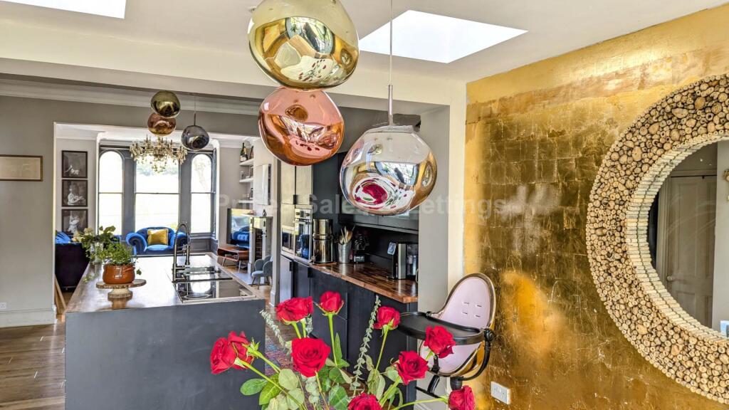 Main image of property: South Park, Lincoln