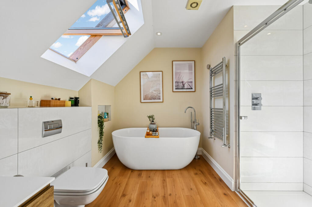 Apartment in London - View 5