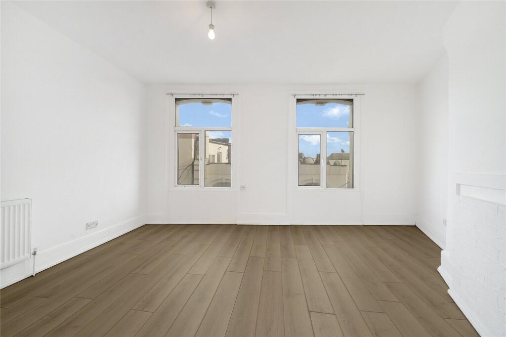 Apartment in London - View 3