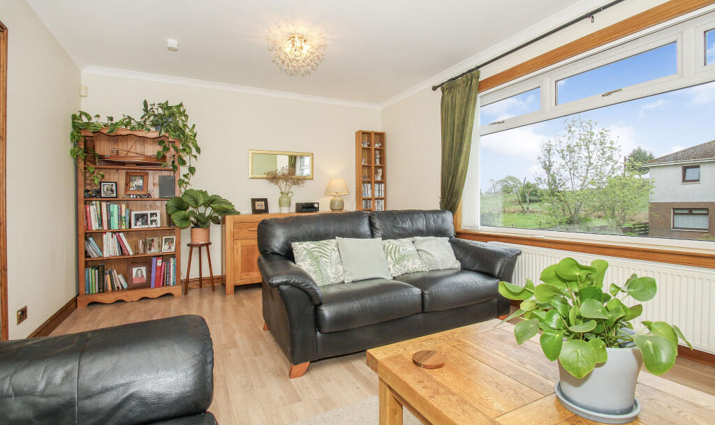63 Dean Ridge, Gowkhall, By Dunfermline, KY12 9PE photo 4