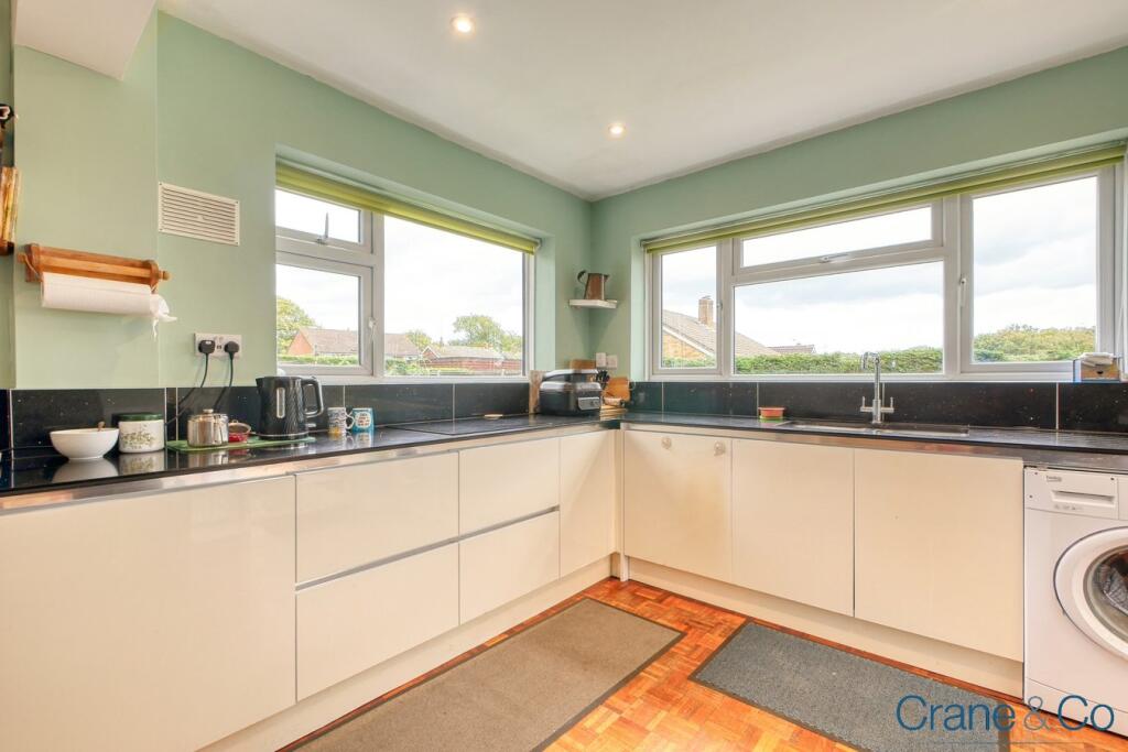 Grange Close, Horam, TN21 photo 3