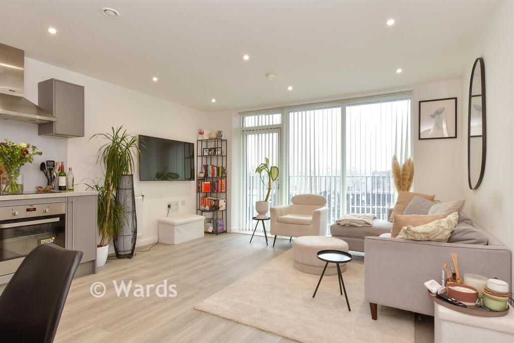 Vauxhall Place, Dartford, Kent photo 3