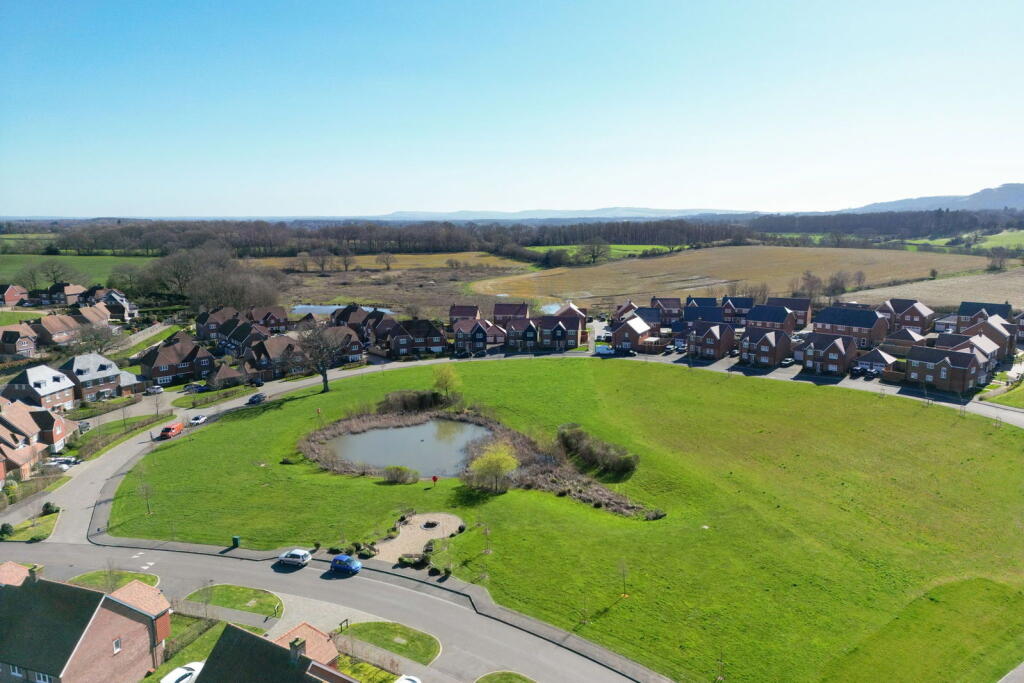 House in Redhill - View 4
