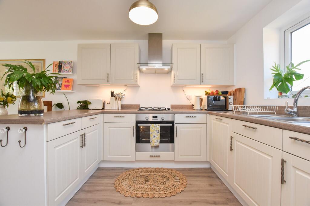 House in Truro, Colan - More