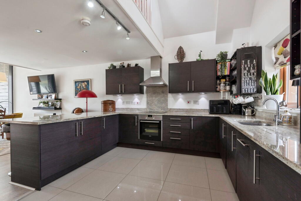 House in Stevenage - View 5