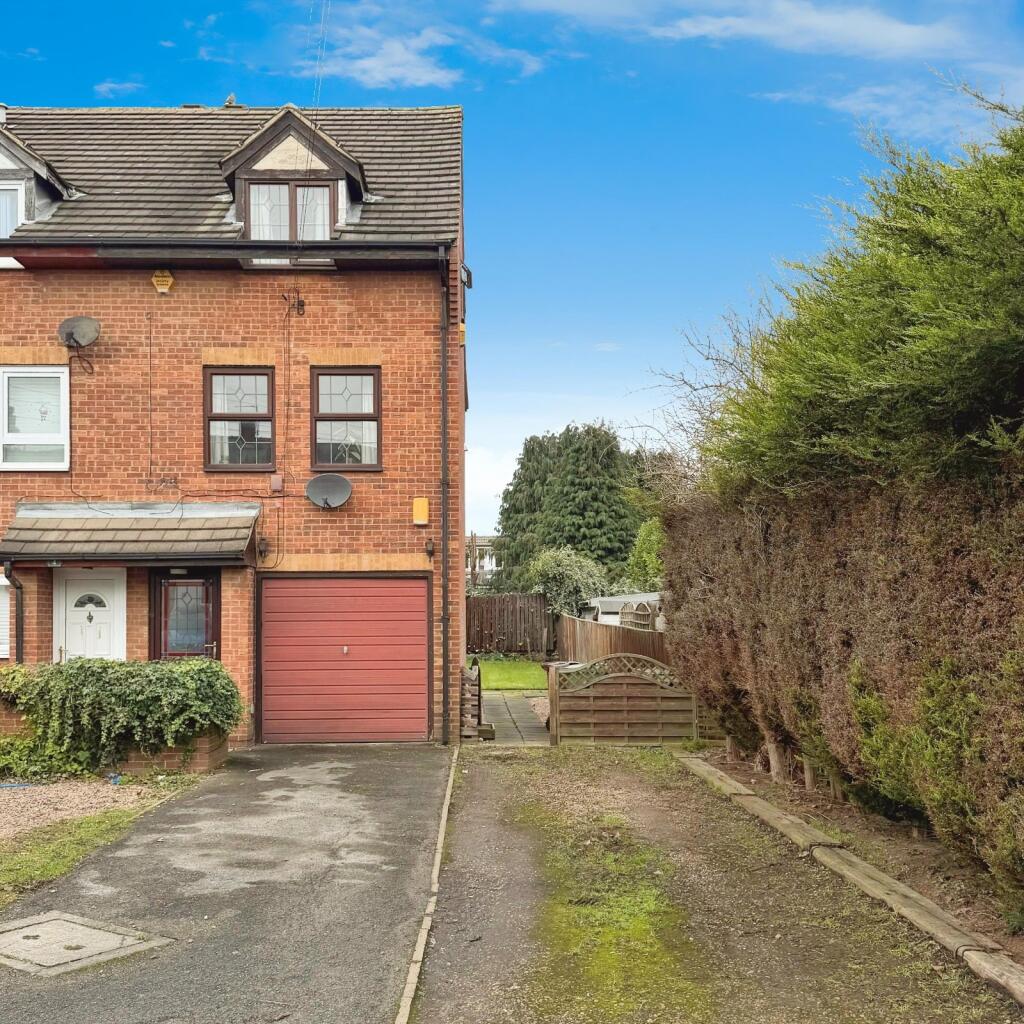 Main image of property: Fellowsides Mews, Ossett, West Yorkshire, WF5