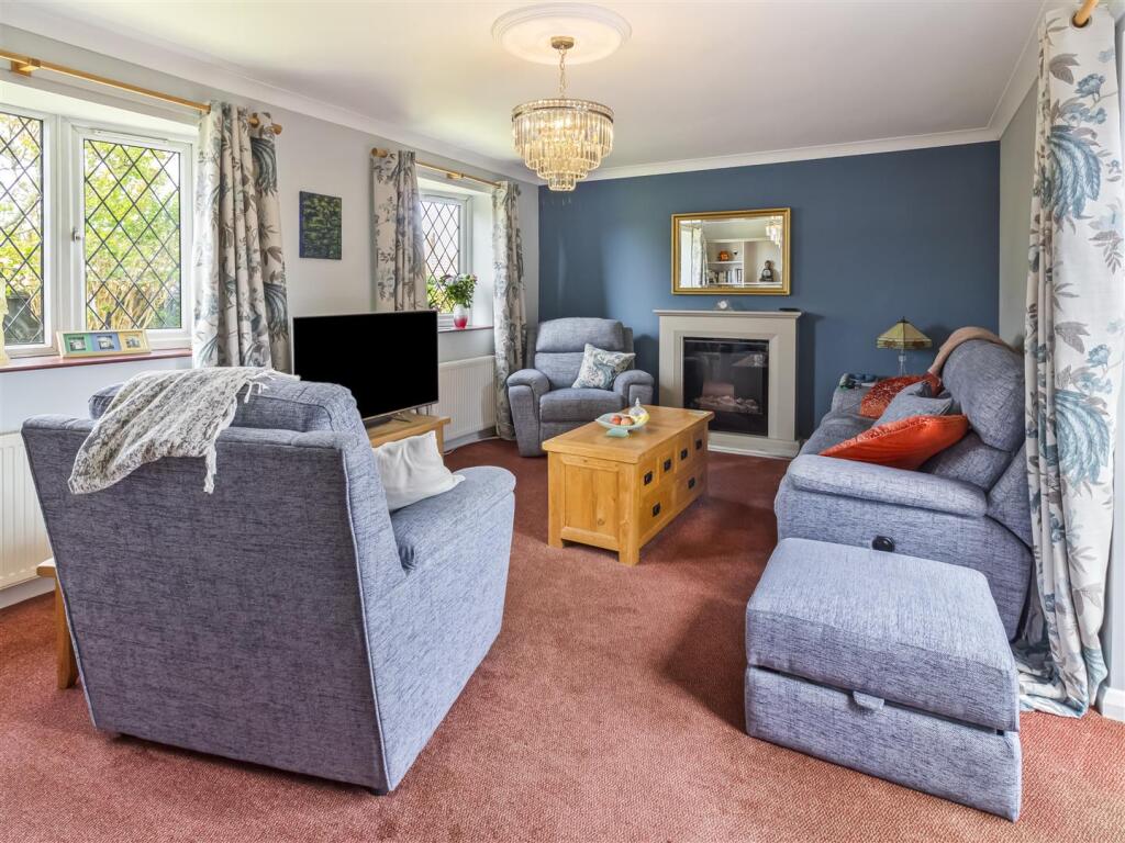 Rothesay Close, Worthing photo 3