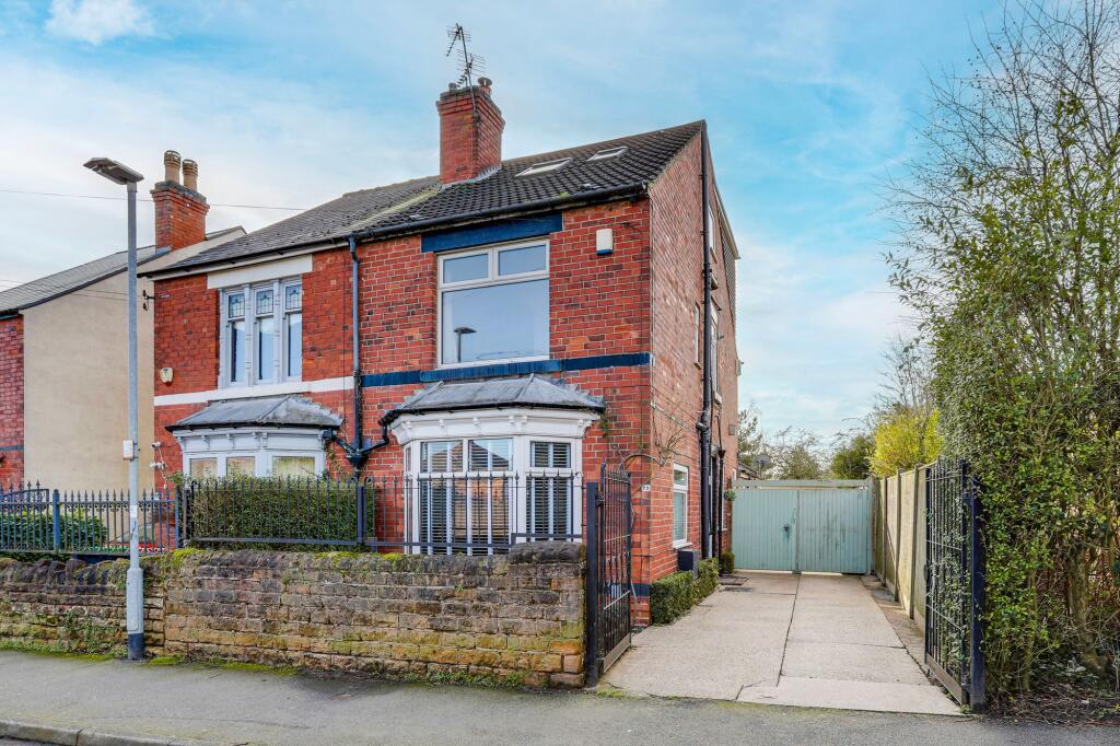 5-bed semi-detached on Garden Road, Hucknall, NG15, £300,000