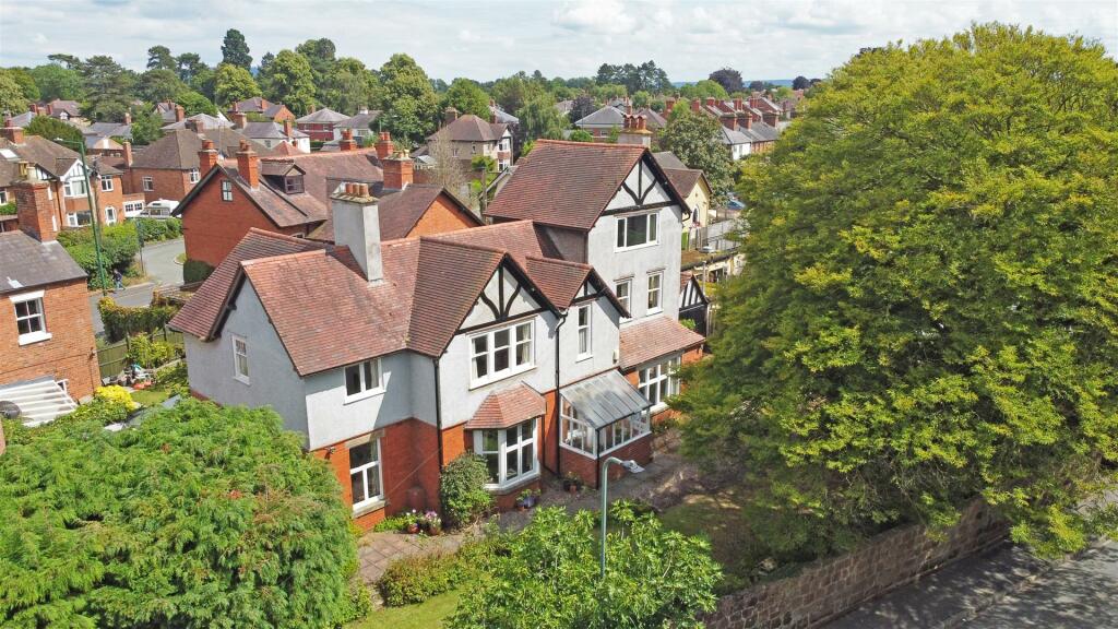 5-bed detached on Sutton Road, Shrewsbury, £525,000