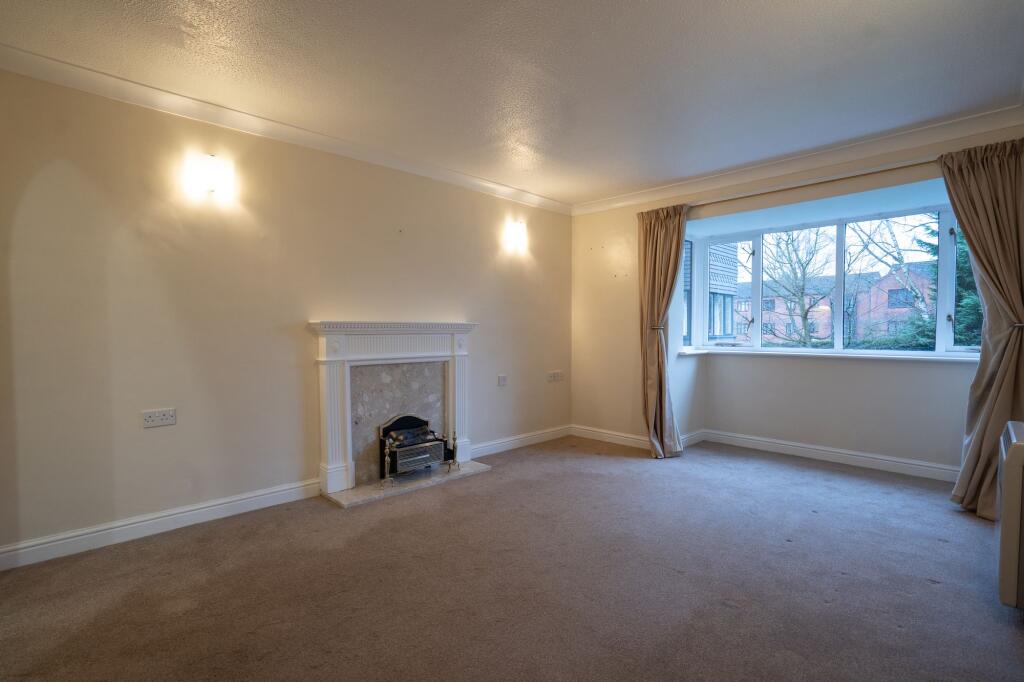 Apartment in Solihull - View 2