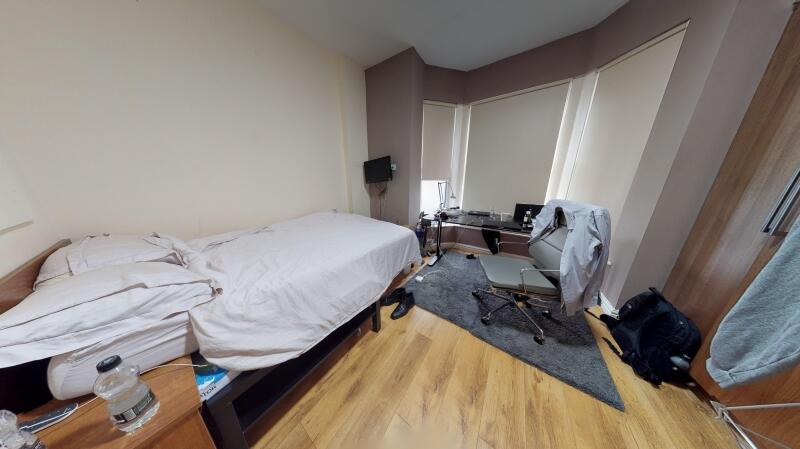 House in Leeds - View 2