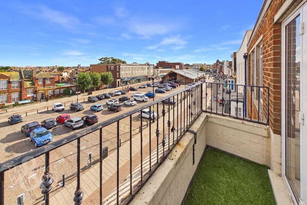 Apartment in Norwich - View 2