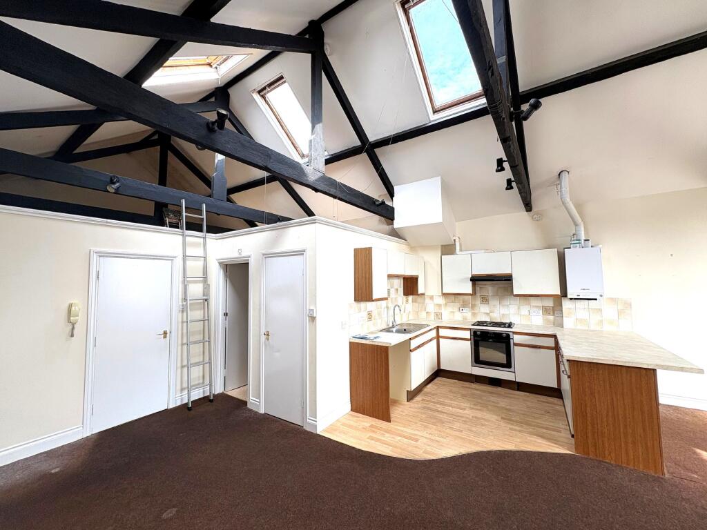 Apartment in Tonbridge - View 3