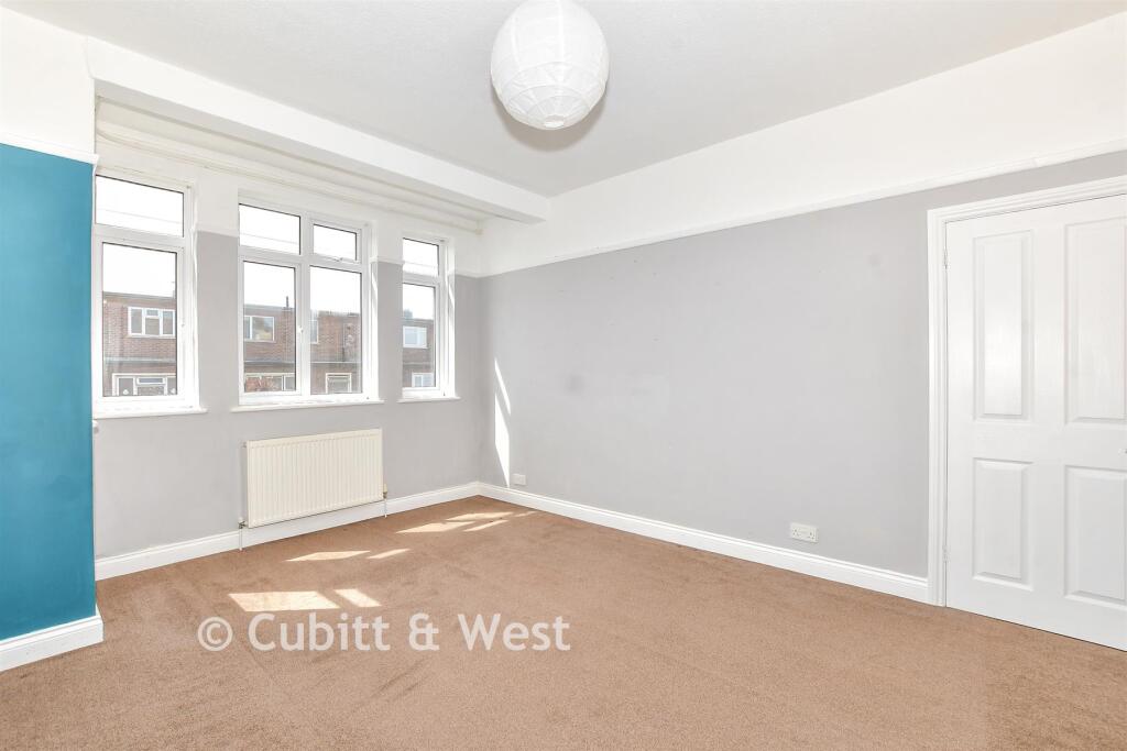 Laburnum Grove, North End, Portsmouth, Hampshire - View 5