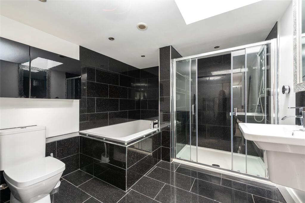 House in Brixworth - View 4