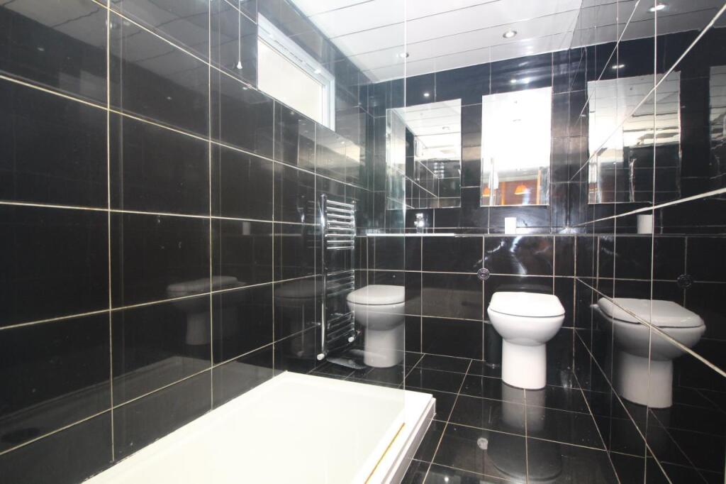 Apartment in Newcastle upon Tyne - View 4