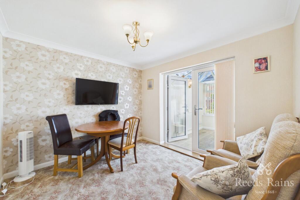 House in Huddersfield - View 5