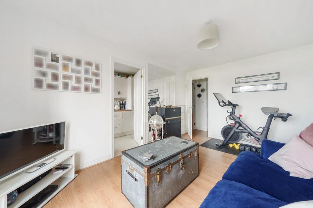 Apartment in London, Royal Borough of Greenwich - More