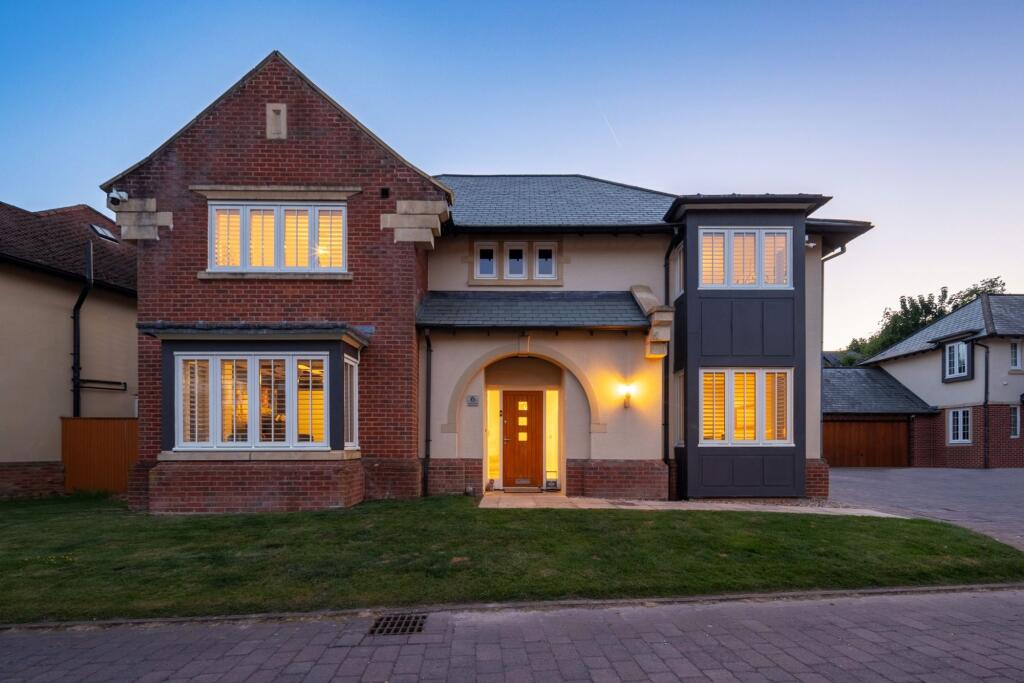 Main image of property: Heaton Mount, Bolton, BL1 – Executive Family Living with Cinema Room, Gated Privacy & Flexible Spaces