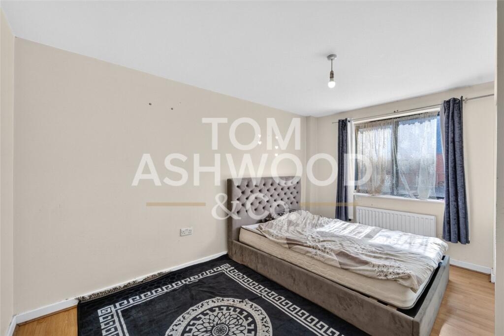 Apartment in London - More