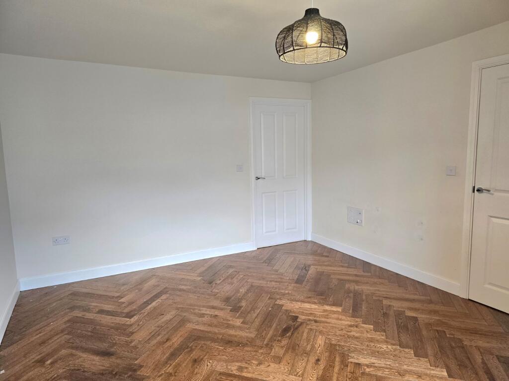 Fetlock Drive, Bradford, West Yorkshire, BD2 photo 4