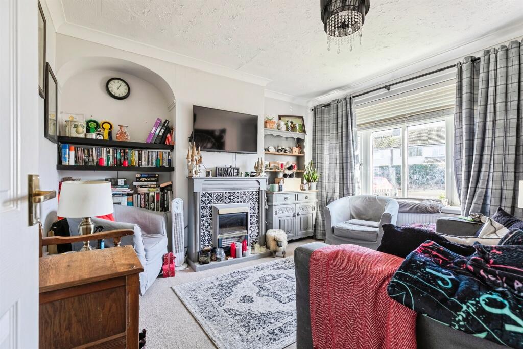 Oliver Close, Ramsey, Huntingdon photo 4