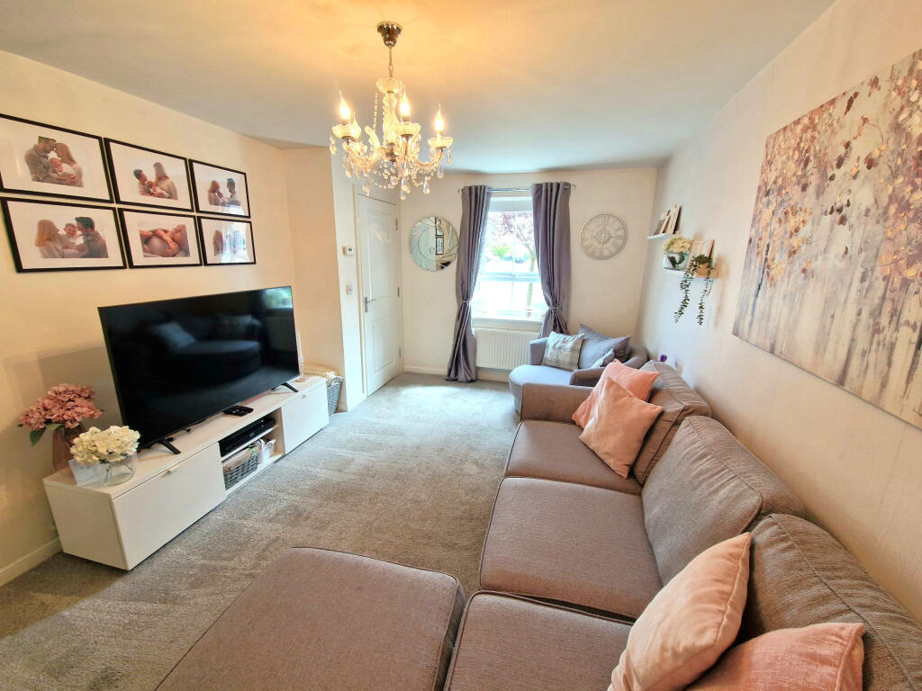 Hawthorn Drive,  Thornton, FY5 photo 4