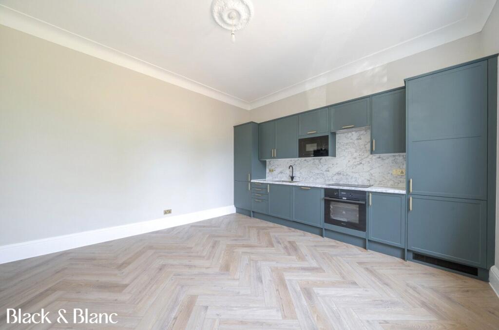 Apartment in Bromley - View 4
