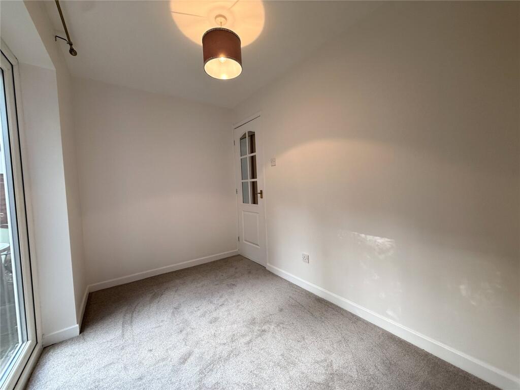 Apartment in Preston - More
