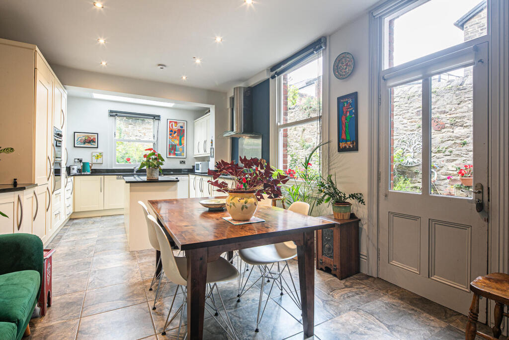 House in Sheffield, South Yorkshire - View 4