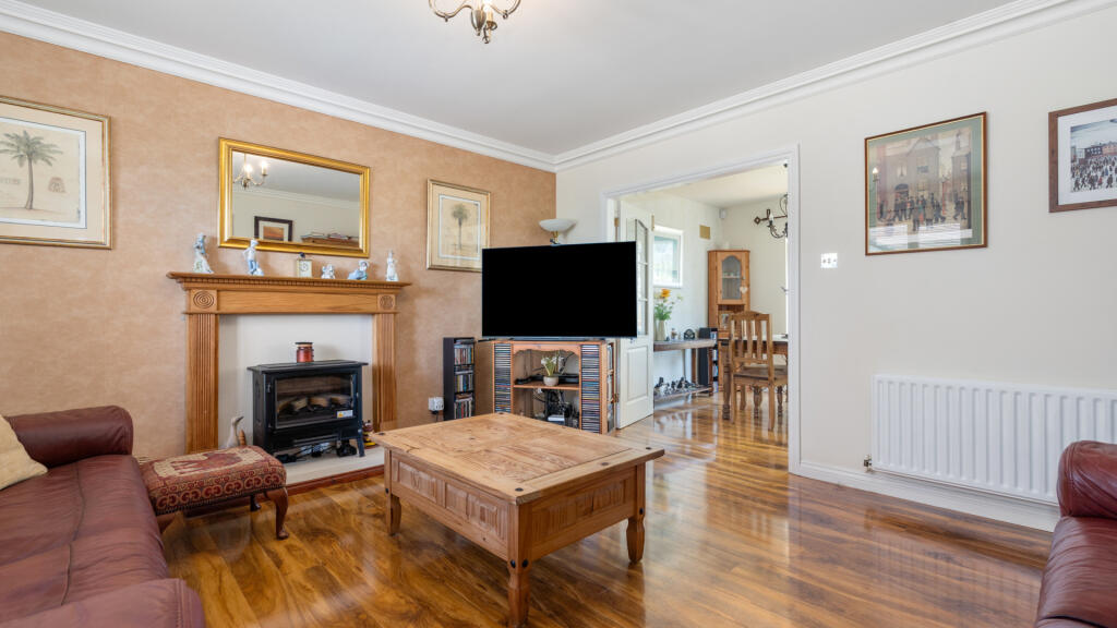 House in Marown, Glen Vine - More