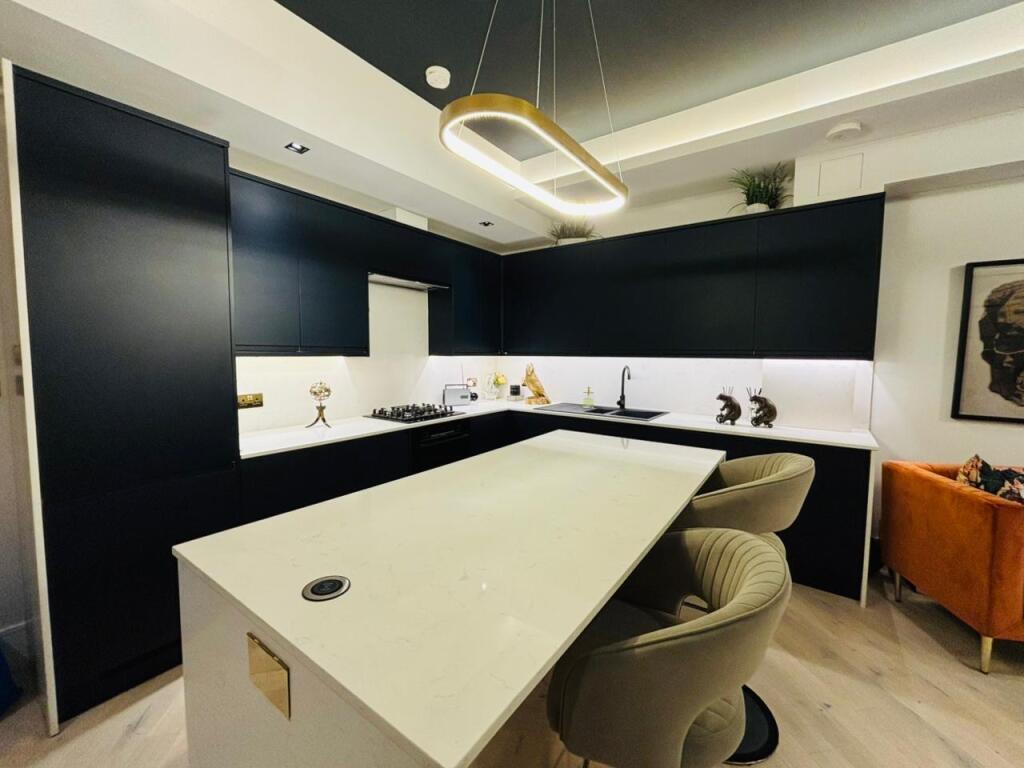 Apartment in London - More