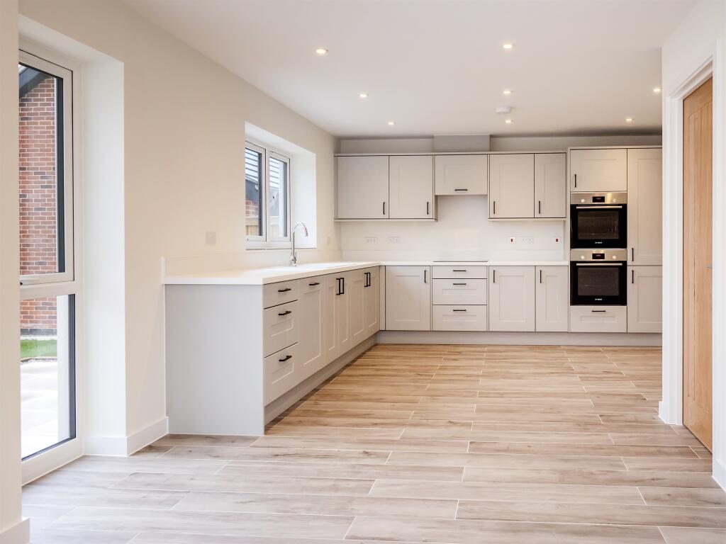 House in Peterborough - View 5